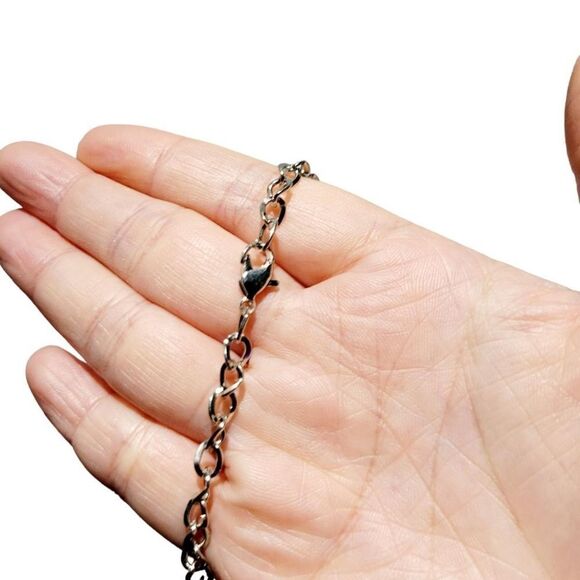 Brand New Silver Rhinestone Hello Kitty Necklace - Picture 5 of 7